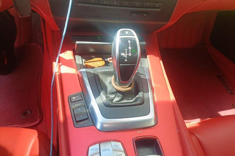 Used BMW Z4 2012 sDrive20i Luxury Model Gear Lever