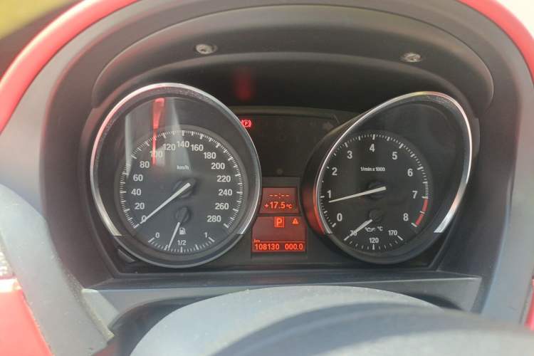 Used BMW Z4 2012 sDrive20i Luxury Model Instrument Cluster