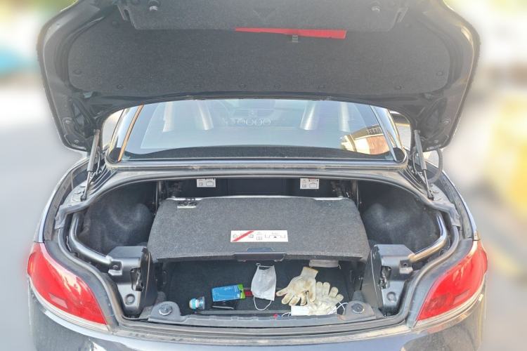 Used BMW Z4 2012 sDrive20i Luxury Model Trunk