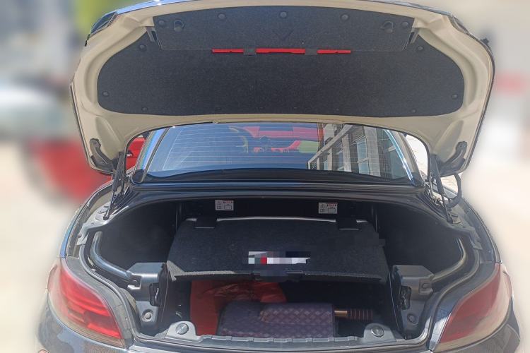 Used BMW Z4 2012 sDrive20i Luxury Model Trunk