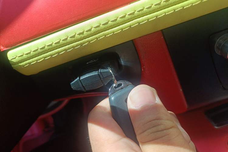 Used BMW Z4 2012 sDrive20i Luxury Model Vehicle Key