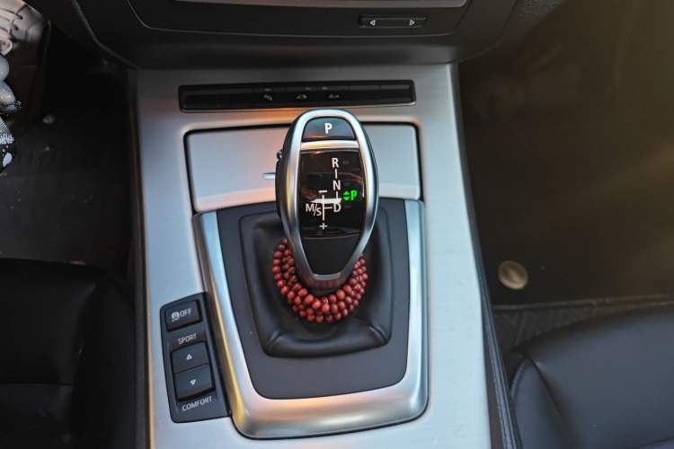 Used BMW Z4 2012 sDrive20i Luxury Model Gear Lever