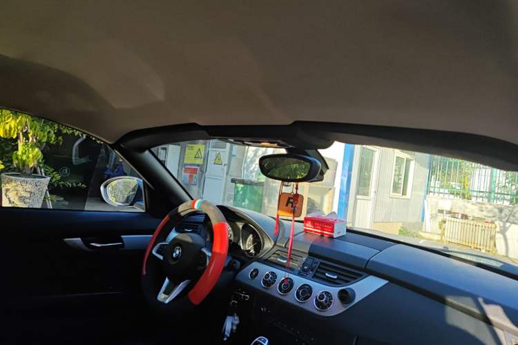 Used BMW Z4 2012 sDrive20i Luxury Model Headliner
