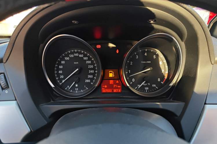 Used BMW Z4 2012 sDrive20i Luxury Model Instrument Cluster
