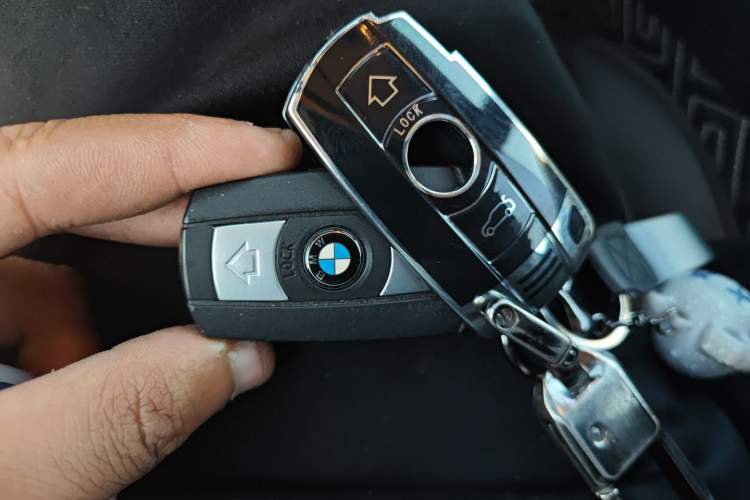 Used BMW Z4 2012 sDrive20i Luxury Model Vehicle Key