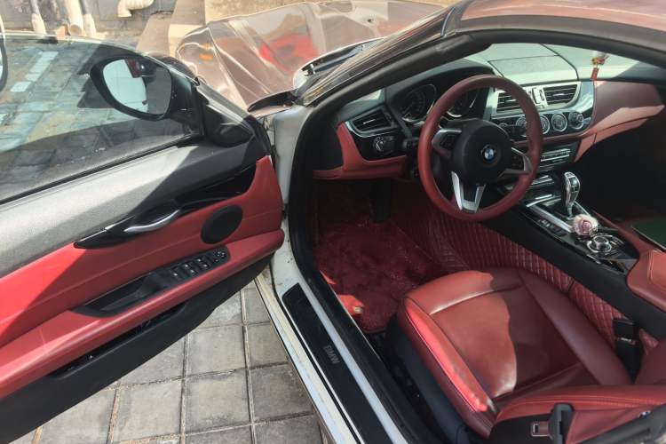 Used BMW Z4 2012 sDrive20i Luxury Model Driver Seat