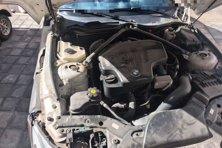 Used BMW Z4 2012 sDrive20i Luxury Model Engine Bay Right