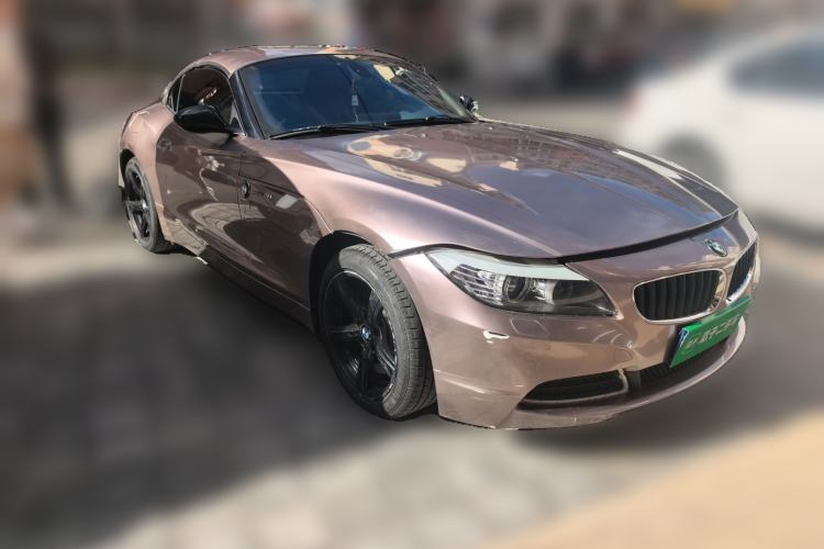 Used BMW Z4 2012 sDrive20i Luxury Model Front Right 45 Deg