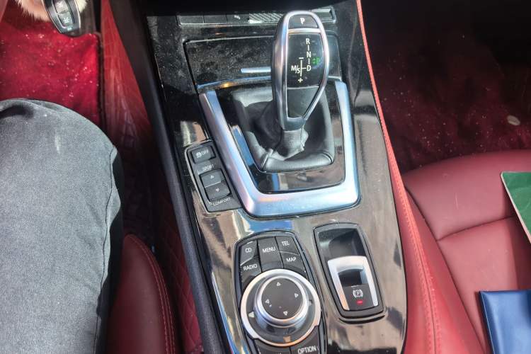 Used BMW Z4 2012 sDrive20i Luxury Model Gear Lever