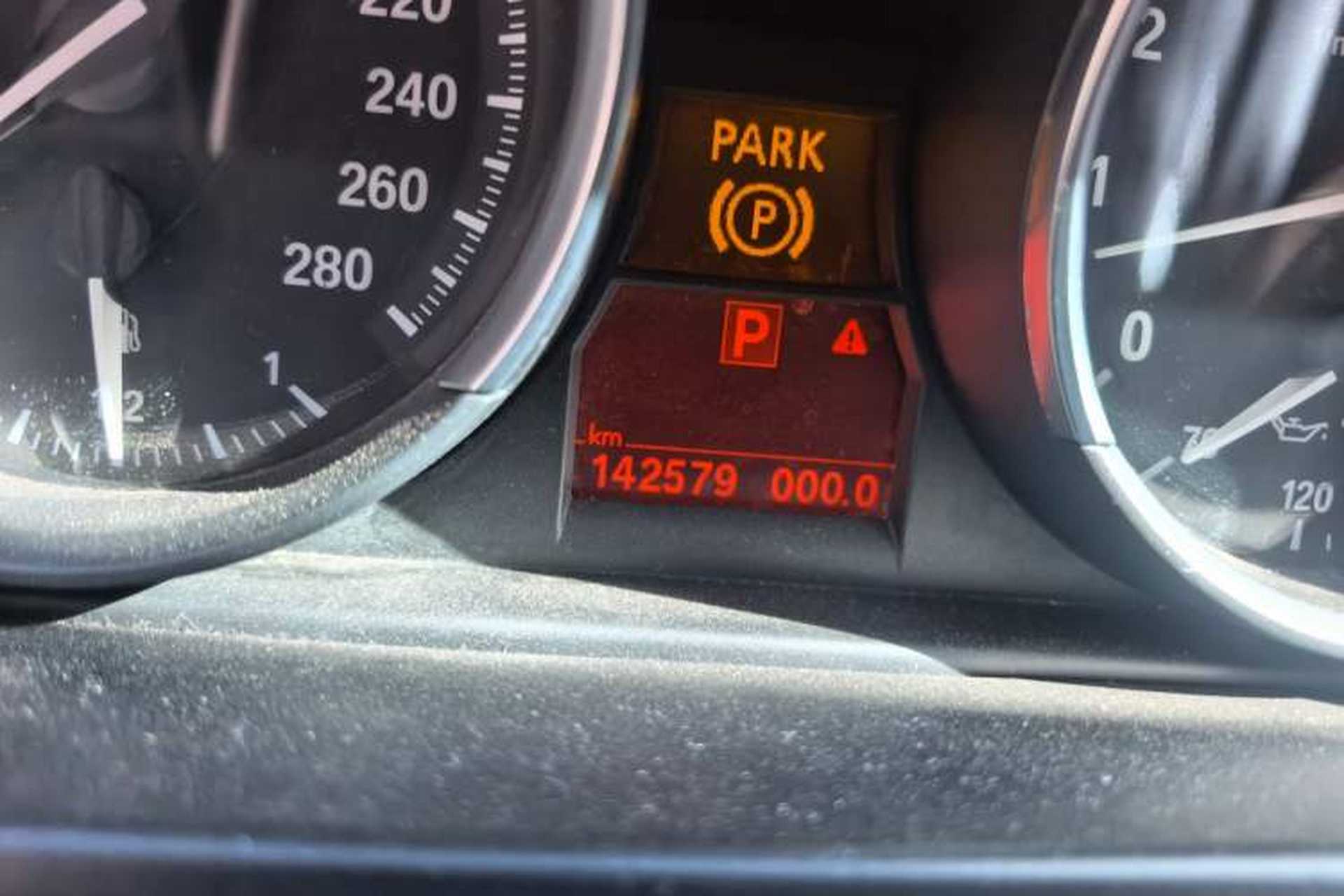 Used BMW Z4 2012 sDrive20i Luxury Model Odometer Close Up