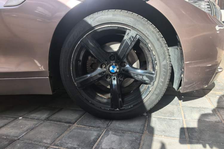 Used BMW Z4 2012 sDrive20i Luxury Model Right Front Wheel Hub