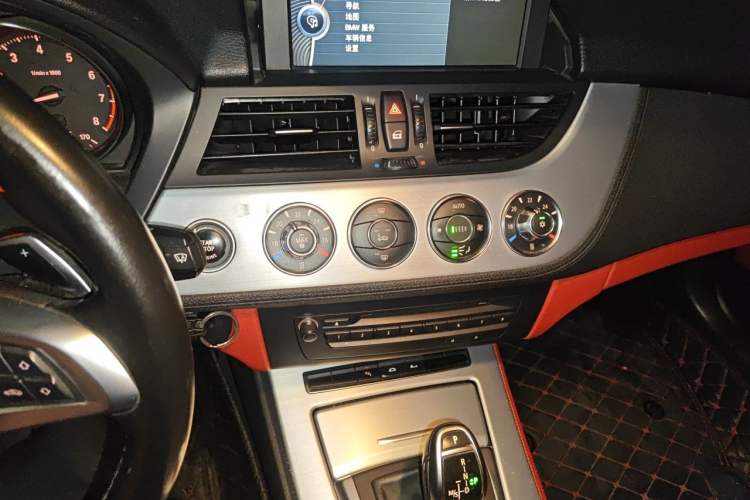 Used BMW Z4 2012 sDrive20i Luxury Model Audio And AC Panel