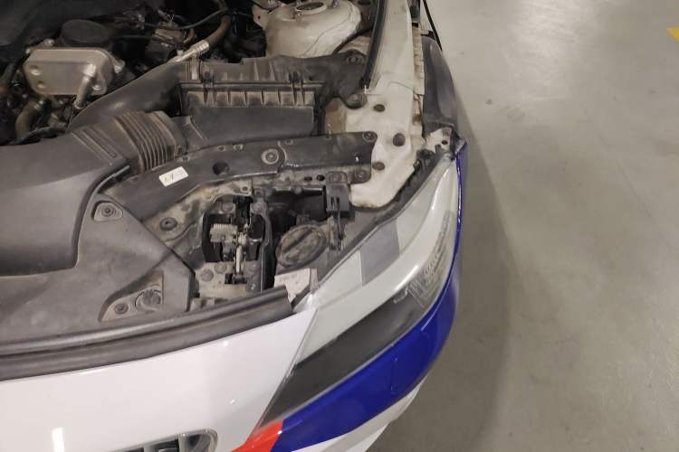 Used BMW Z4 2012 sDrive20i Luxury Model Engine Bay Left