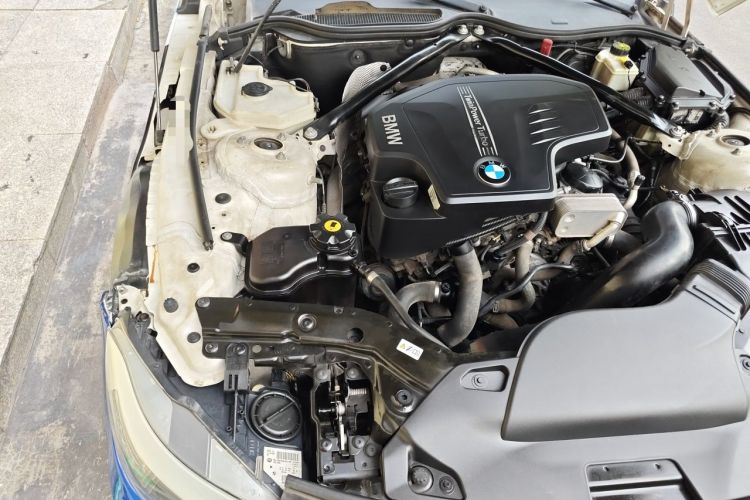 Used BMW Z4 2012 sDrive20i Luxury Model Engine Bay Right