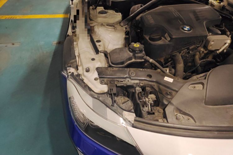 Used BMW Z4 2012 sDrive20i Luxury Model Engine Bay Right