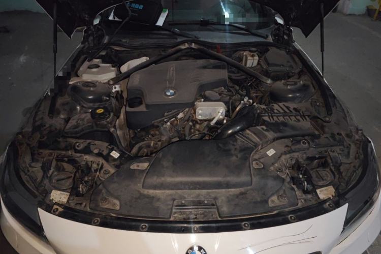 Used BMW Z4 2012 sDrive20i Luxury Model Engine Bay