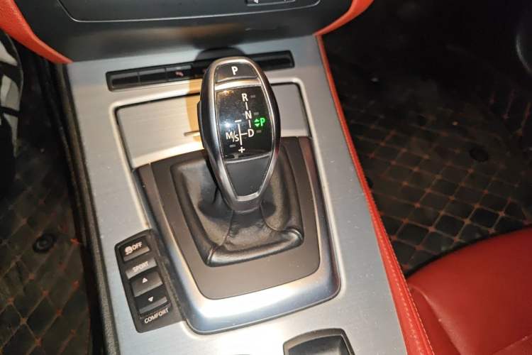 Used BMW Z4 2012 sDrive20i Luxury Model Gear Lever