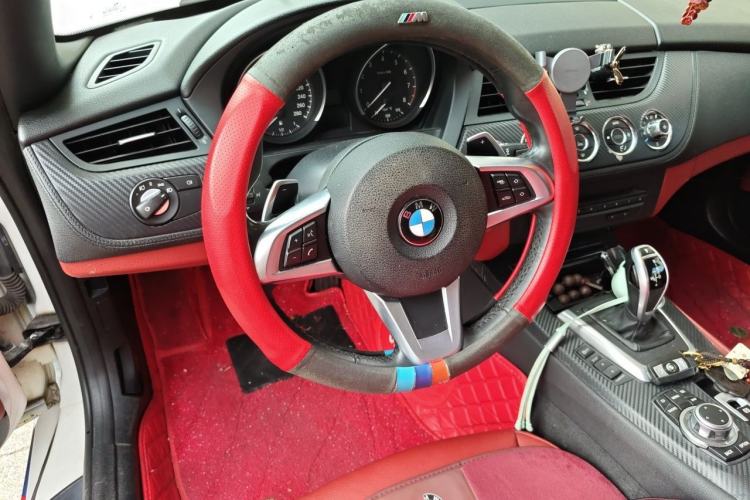 Used BMW Z4 2012 sDrive20i Luxury Model Steering Wheel