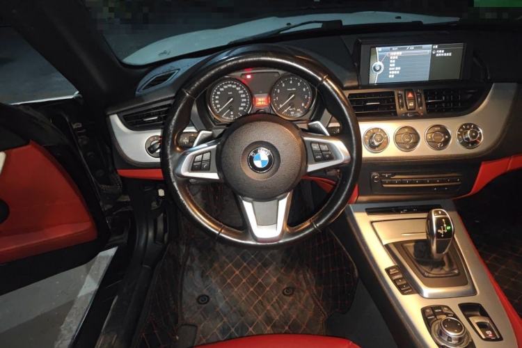 Used BMW Z4 2012 sDrive20i Luxury Model Steering Wheel