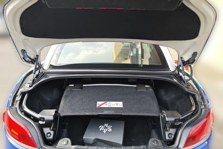 Used BMW Z4 2012 sDrive20i Luxury Model Trunk