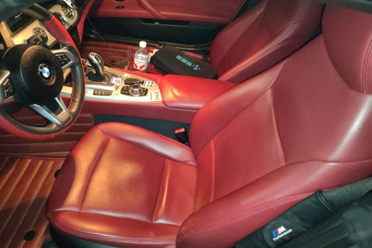 Used BMW Z4 2012 sDrive20i Luxury Model Left Front Seat