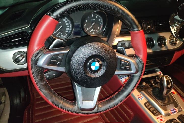 Used BMW Z4 2012 sDrive20i Luxury Model Steering Wheel