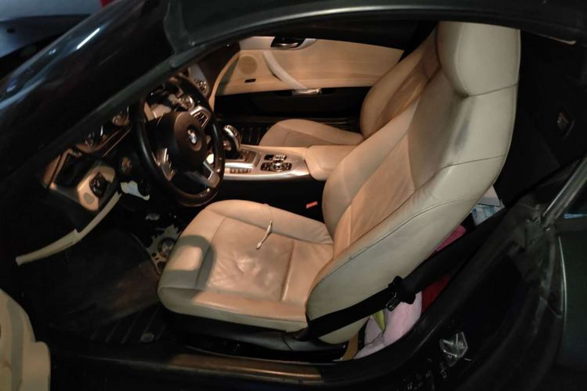 Used BMW Z4 2012 sDrive20i Luxury Model Left Front Seat