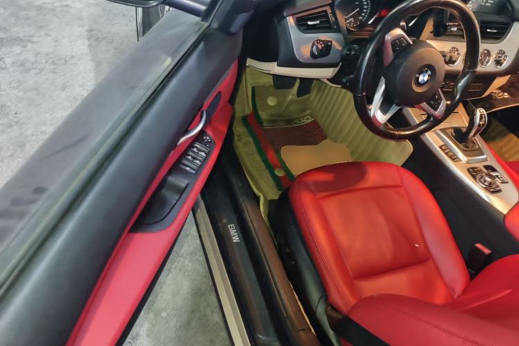 Used BMW Z4 2012 sDrive20i Luxury Model Driver Seat