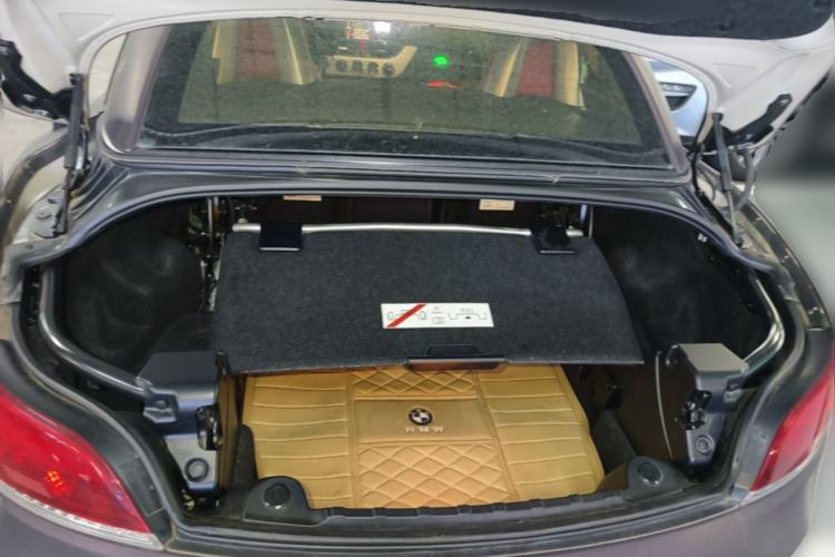 Used BMW Z4 2012 sDrive20i Luxury Model Trunk