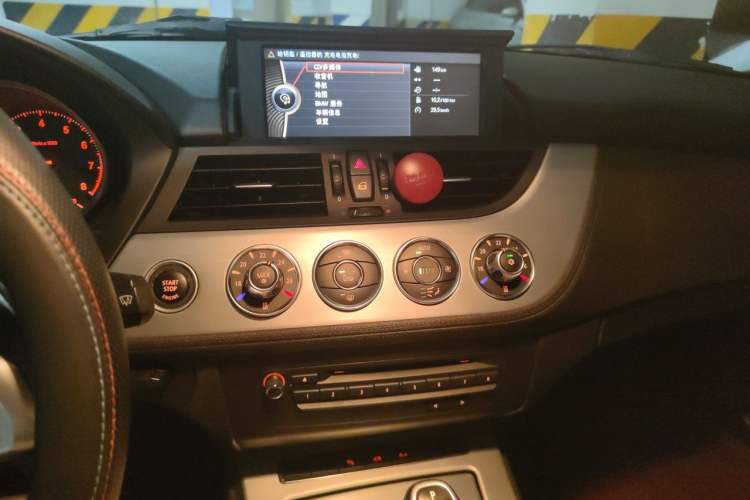 Used BMW Z4 2012 sDrive20i Luxury Model Audio And AC Panel