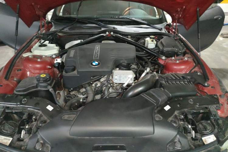Used BMW Z4 2012 sDrive20i Luxury Model Engine Bay