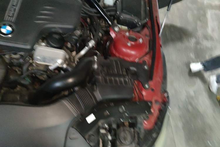 Used BMW Z4 2012 sDrive20i Luxury Model Engine Bay Left