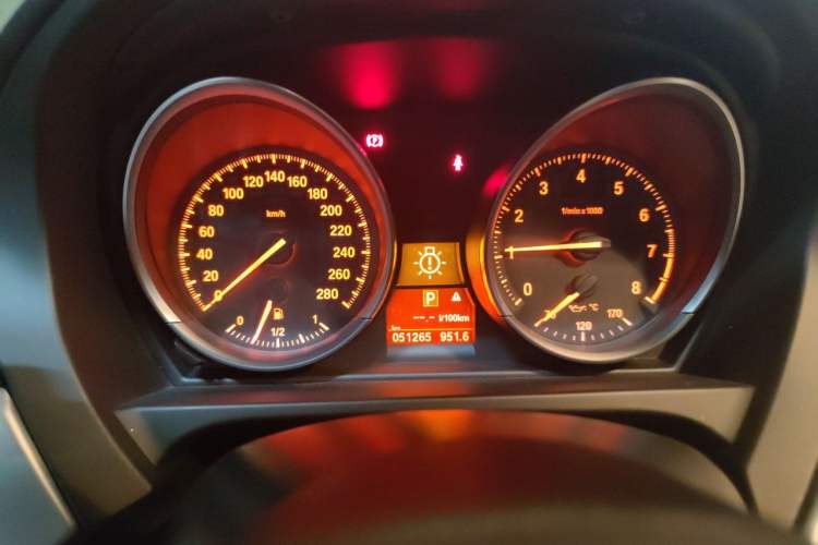Used BMW Z4 2012 sDrive20i Luxury Model Instrument Cluster