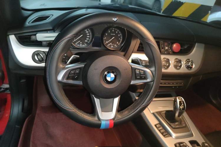 Used BMW Z4 2012 sDrive20i Luxury Model Steering Wheel
