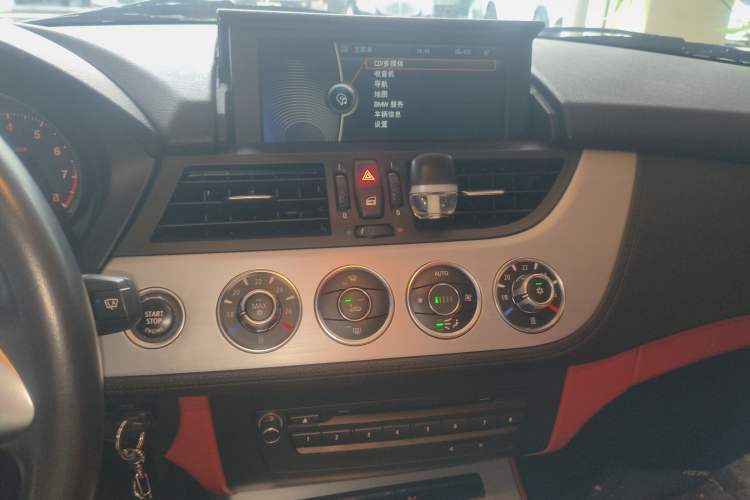 Used BMW Z4 2012 sDrive20i Luxury Model Audio And AC Panel
