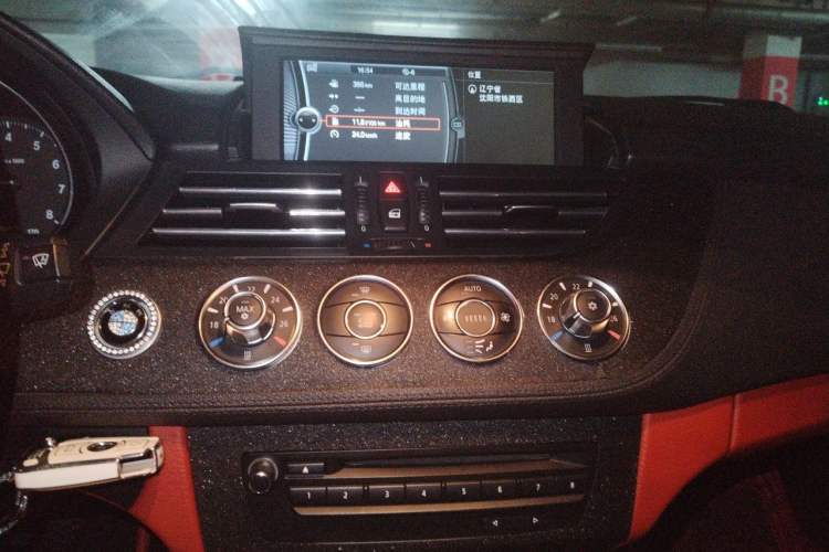 Used BMW Z4 2012 sDrive20i Luxury Model Audio And AC Panel