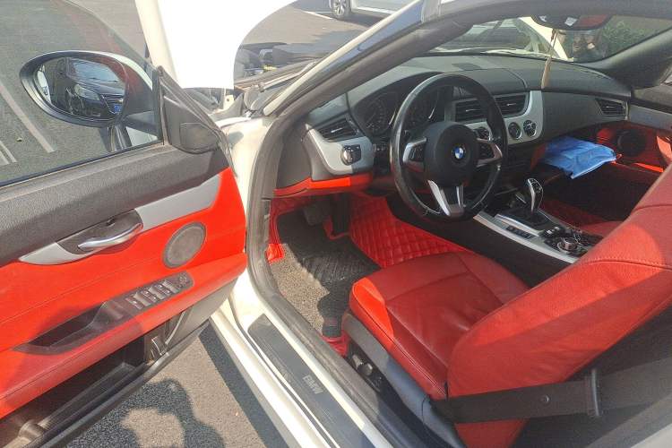 Used BMW Z4 2012 sDrive20i Luxury Model Driver Seat