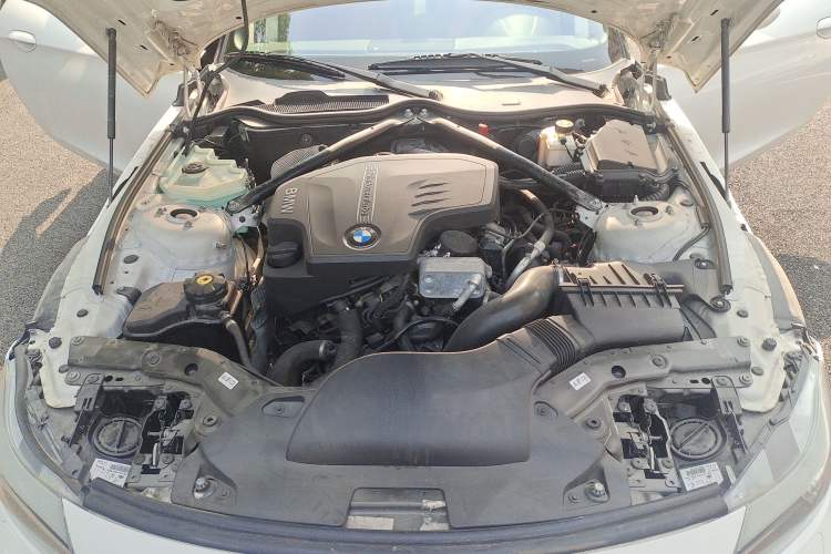 Used BMW Z4 2012 sDrive20i Luxury Model Engine Bay