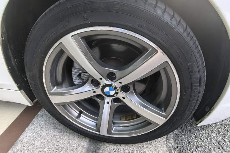 Used BMW Z4 2012 sDrive20i Luxury Model Engine Bay