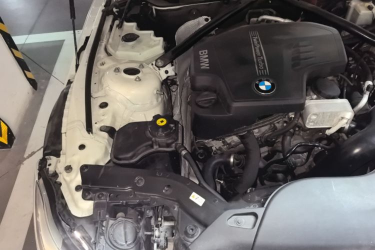 Used BMW Z4 2012 sDrive20i Luxury Model Engine Bay Right