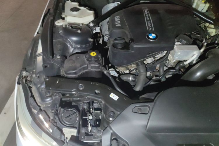 Used BMW Z4 2012 sDrive20i Luxury Model Engine Bay Right