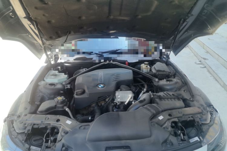 Used BMW Z4 2012 sDrive28i Leading Model Engine Bay