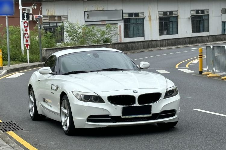 Used BMW Z4 2012 sDrive20i Luxury Model Exterior 13