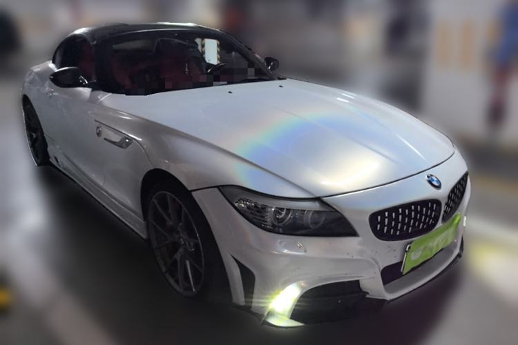 Used BMW Z4 2012 sDrive20i Luxury Model Front Right 45 Deg