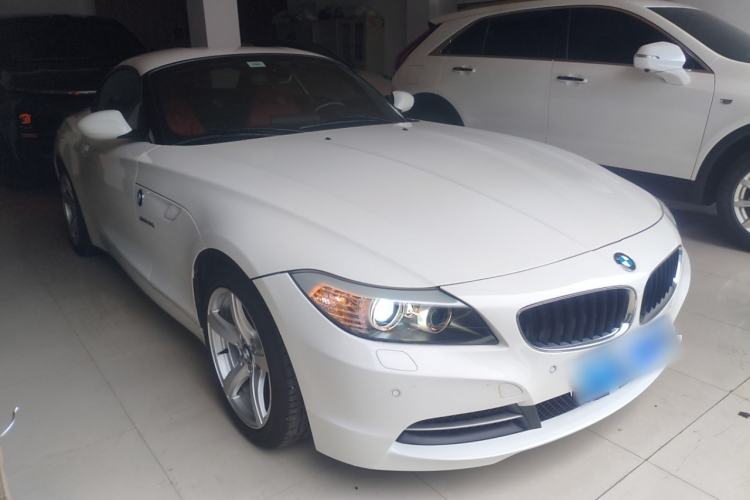 Used BMW Z4 2012 sDrive20i Luxury Model Front Right 45 Deg