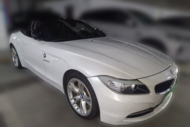 Used BMW Z4 2012 sDrive20i Luxury Model Front Right 45 Deg