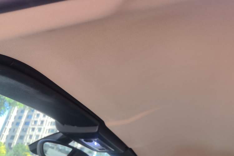 Used BMW Z4 2012 sDrive28i Leading Model Headliner