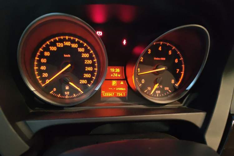 Used BMW Z4 2012 sDrive20i 10th Anniversary Edition Instrument Cluster