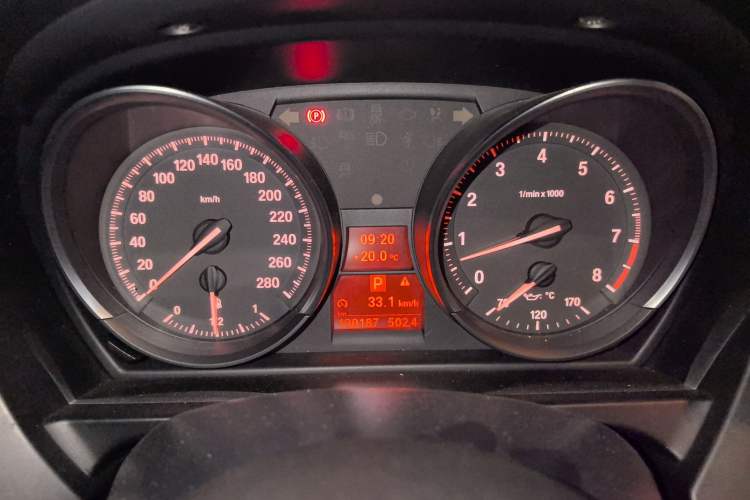 Used BMW Z4 2012 sDrive20i Luxury Model Instrument Cluster