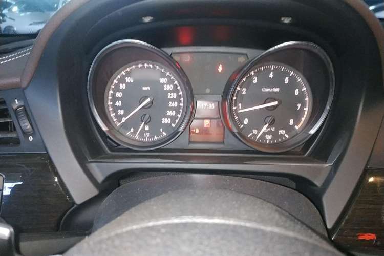 Used BMW Z4 2012 sDrive20i Luxury Model Instrument Cluster